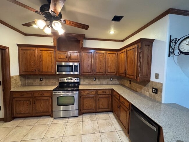 Photo - Stunning 3 bed in immaculate community, NO...