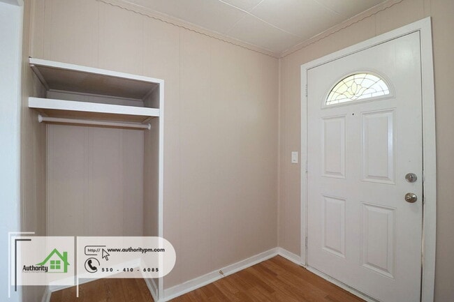 Photo - 794 Twin View Blvd