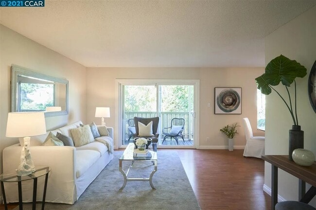 Photo - 2728 Oak Rd Unit 138