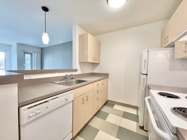 Photo - Capitol Court Unit 411