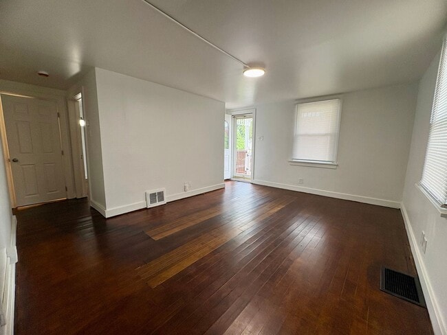 Photo - 2 Bedroom 2 Bathroom Home in Carlisle w/Bonus Rooms!