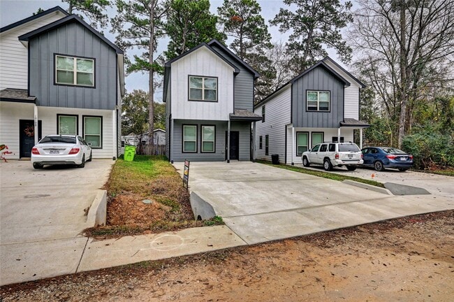 Building Photo - 10196 Barberry St