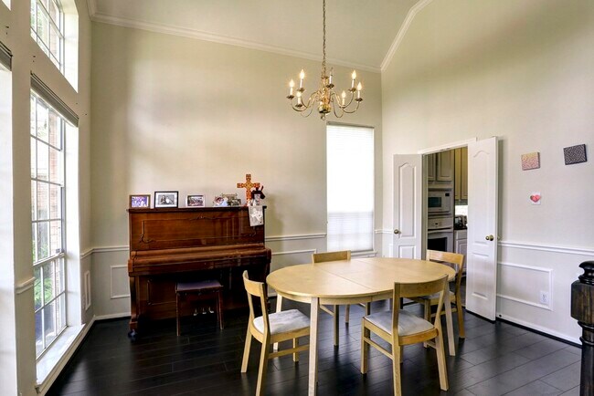 Photo - 18042 Somerset Knolls Ct