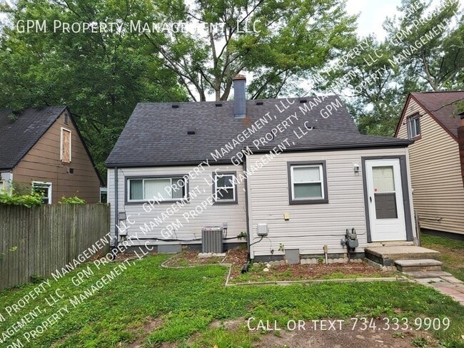 Photo - 15129 McGuire St