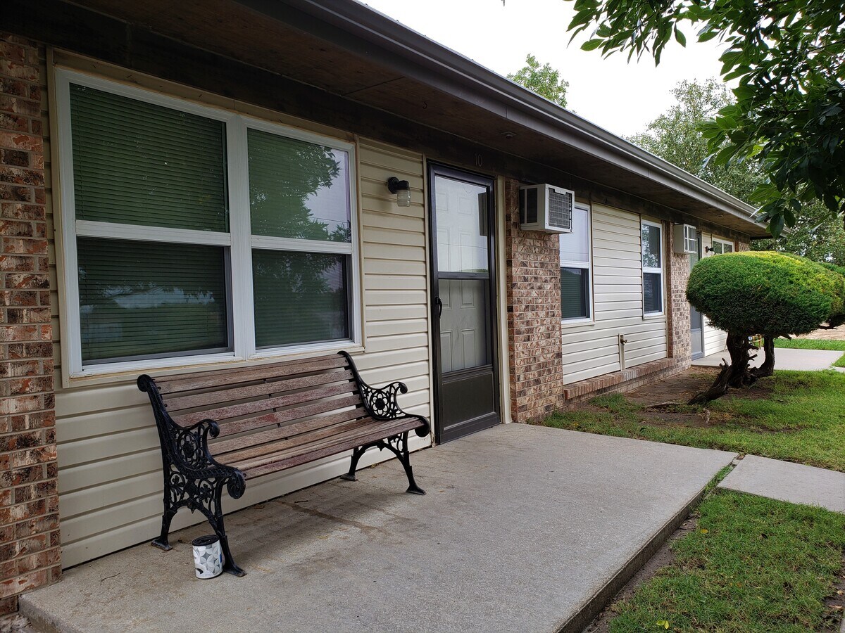 Hillcrest Manor - Hillcrest Manor