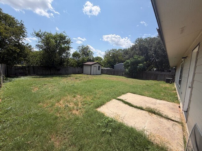 Photo - 1103 Boling Brook St