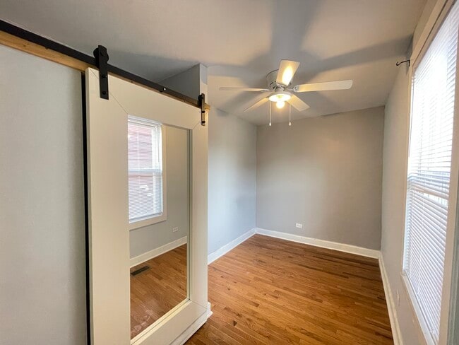 Photo - 1940 W Ohio St Unit 1R