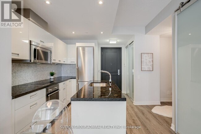 Photo - 90 Park Lawn Rd Unité 1003