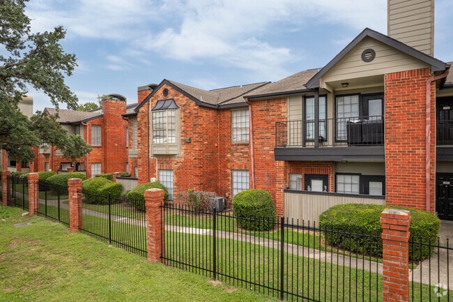 700 Dunson Glen Dr