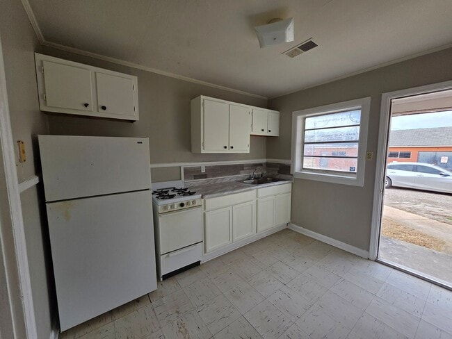 Photo - Forrest Park and Avalon Apartments