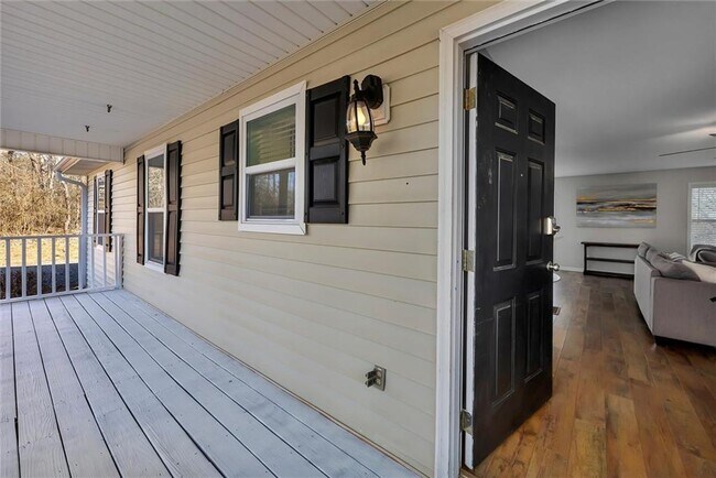 Photo - 1817 Hardman Ln