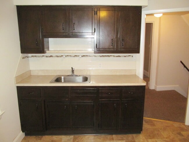 Building Photo - 146 E Cliff St Unit 2