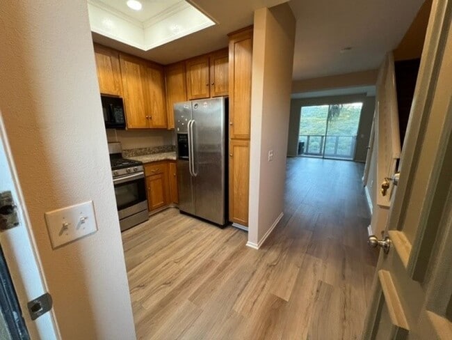 La Vista Condominiums: Upper 2 Bedroom 2.5... - La Vista Condominiums: Upper 2 Bedroom 2.5...