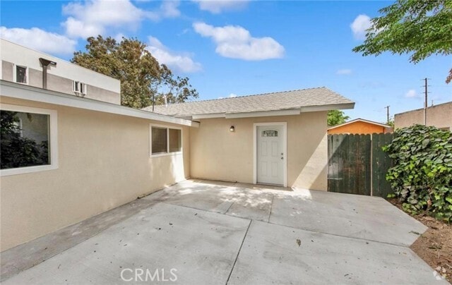 Building Photo - 11315 Miranda St Rental