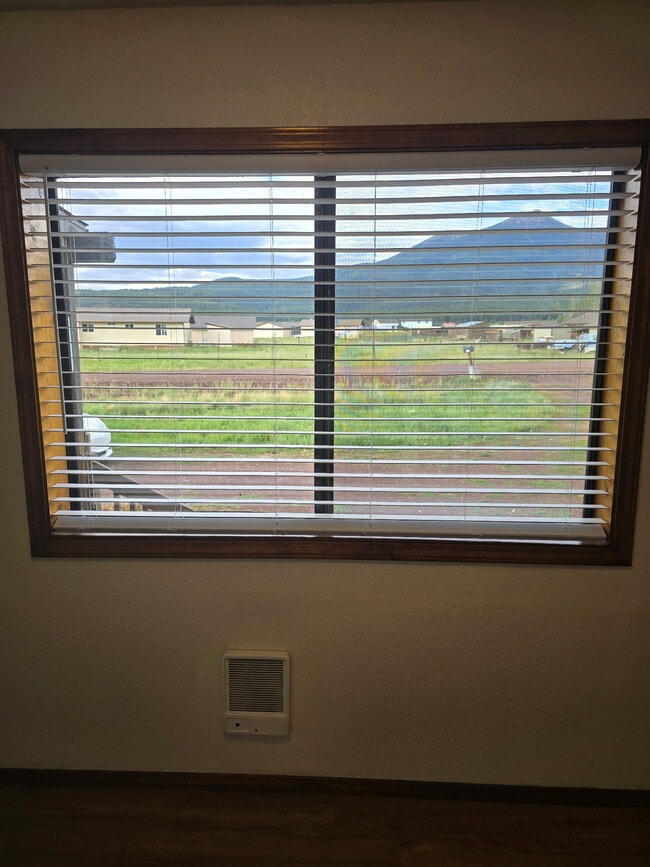 7375 W Bridle Trail