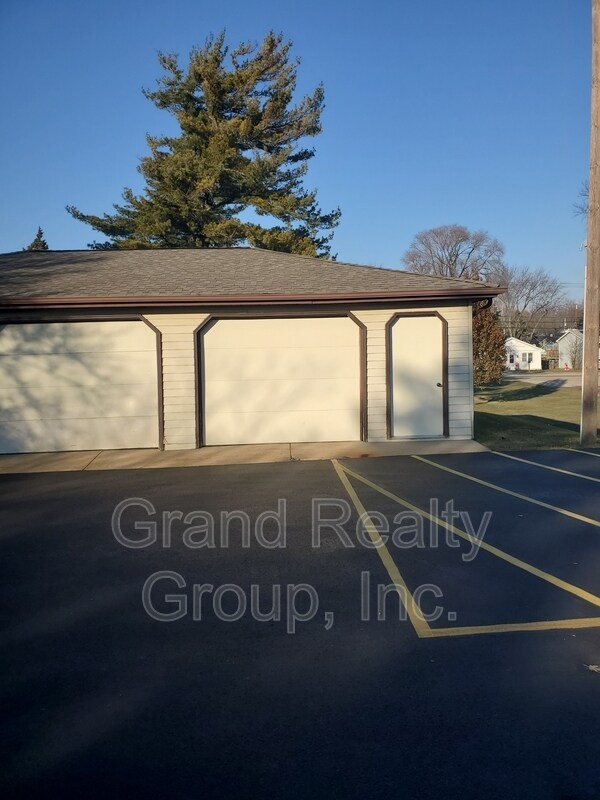 Photo - 573 Anita Ave