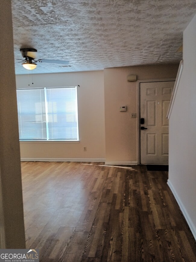 Photo - 3049 Fields Dr