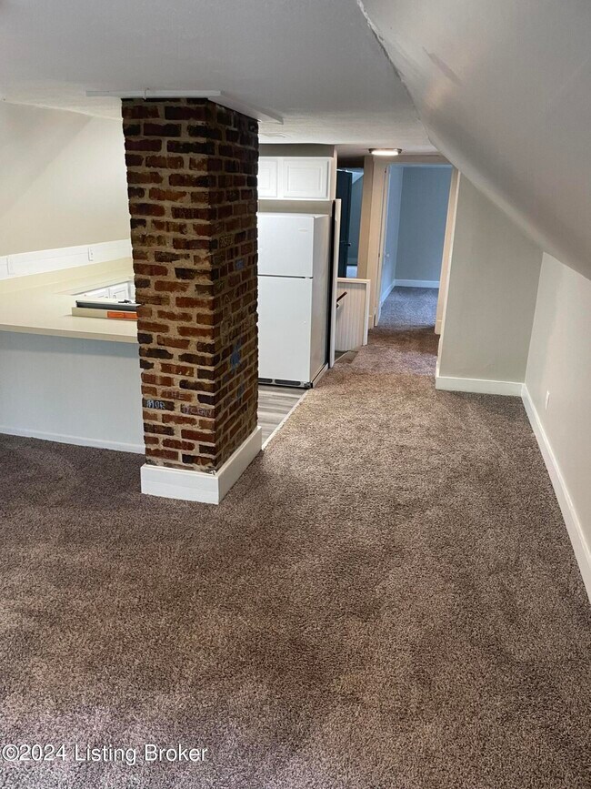 Photo - 2052 Midland Ave Unit 3