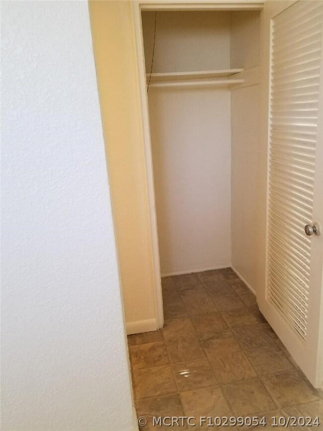 Photo - 2104 Monroe Terrace Unit Side