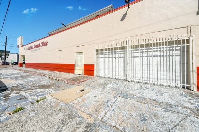 Photo - 2919 Canal St