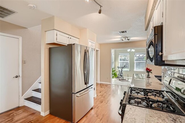 Photo - 7023 Riverton Dr