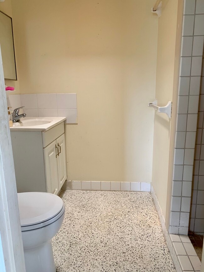 Photo - 4805 23rd St W