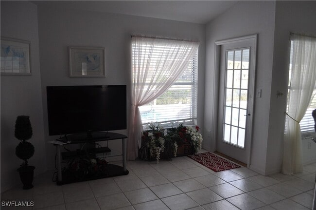 Building Photo - 431 Dundee Ct