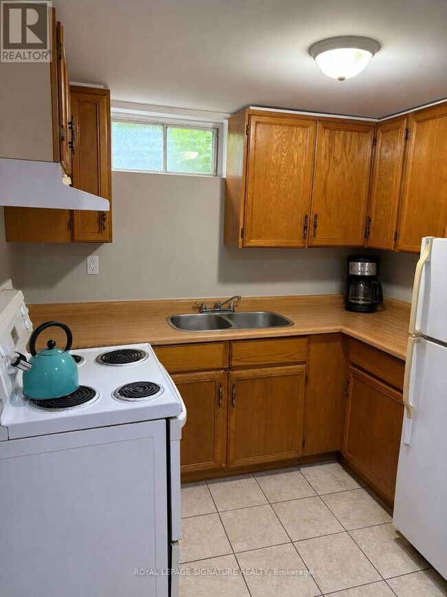 Photo - 137 Madoc Dr
