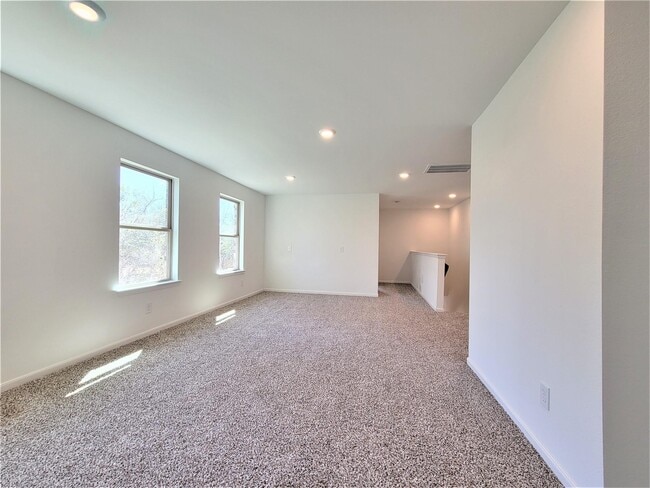 Building Photo - 151 Island Blvd