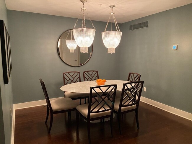 Photo - 805 Rosehill Dr