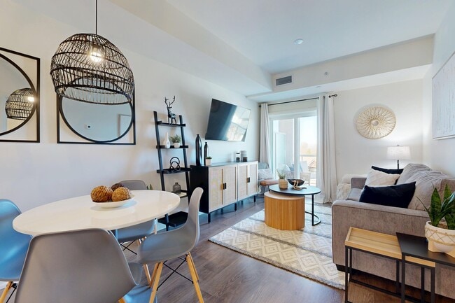 Building Photo - 17 Spooner Cres