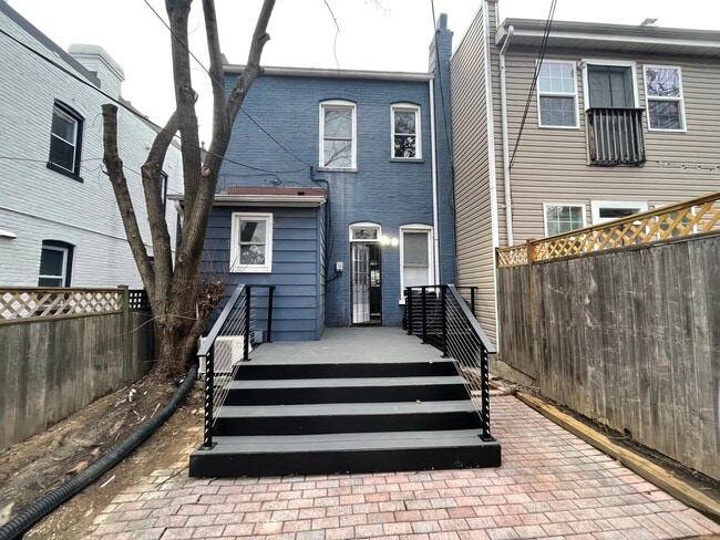 Photo - 2219 Flagler Pl NW