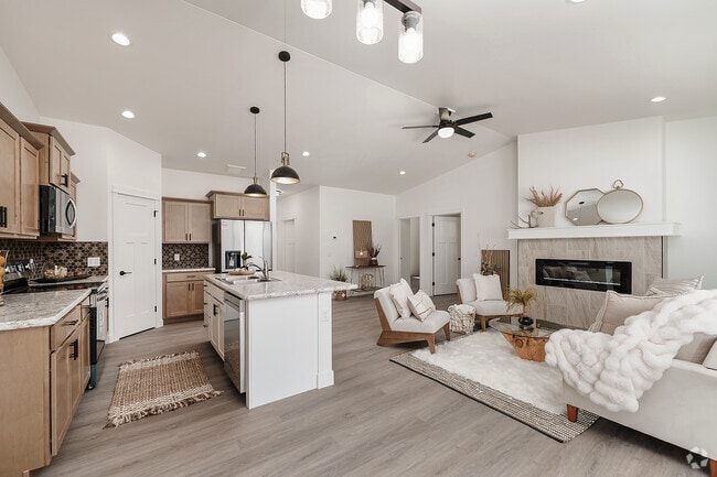 Building Photo - 5917 Little River Loop Rental