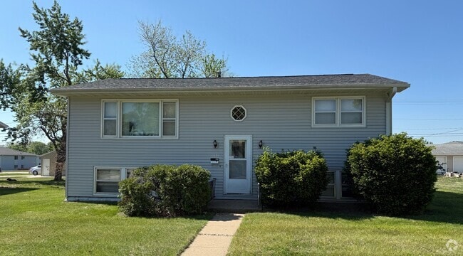 Building Photo - 1209 Bowler St Unit Upper Rental
