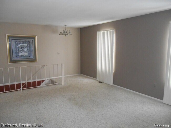 Photo - 22812 Talford St