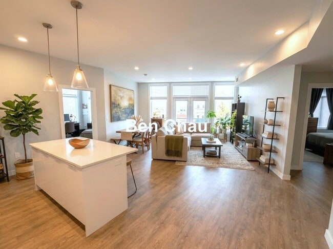 Building Photo - 44 Medford St Unit 304B