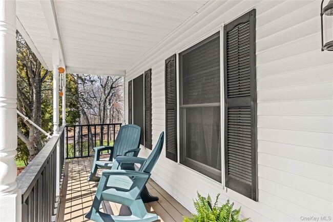 52 Summit Dr