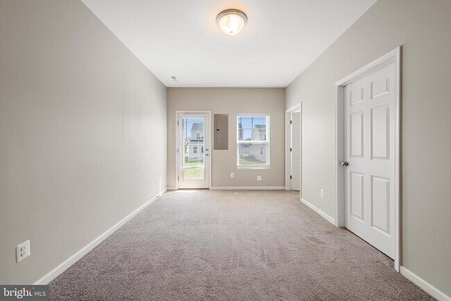 Photo - 303 Starry Way Dr