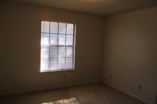 Photo - 114 Classic Manor Ct