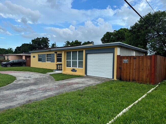 Photo - 620 NW 186th St