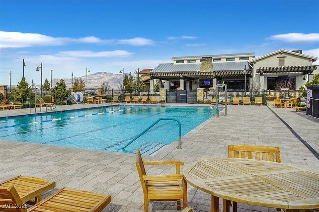 Photo - 8925 Grabill Spruce St