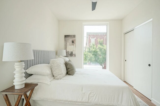 Photo - 1301 Bainbridge St Unidad 206