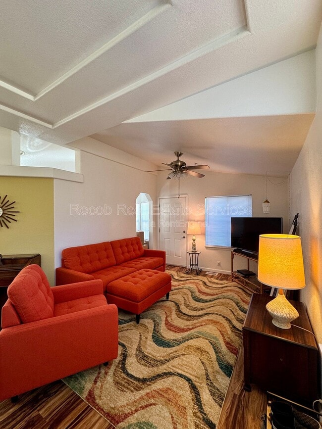 Photo - 580 Silverbrook Dr