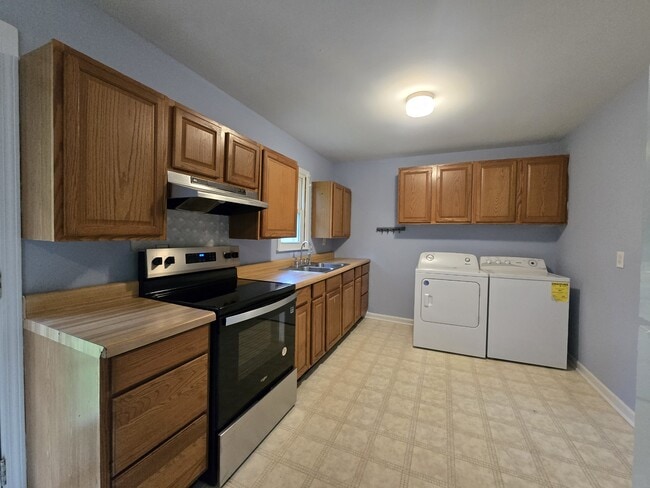 Photo - 1645 White Dr