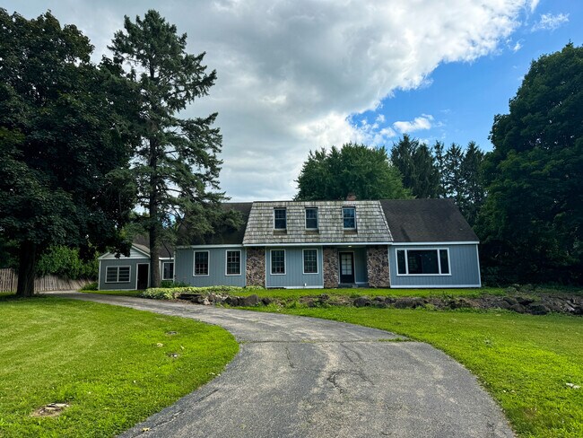 Photo - 3721 W Algonquin Rd House