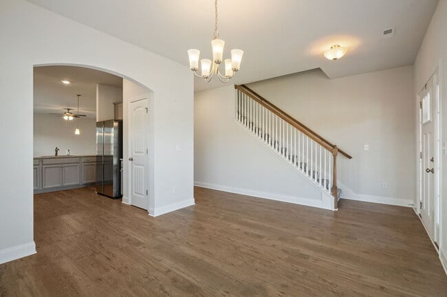Photo - 207 Taunton St