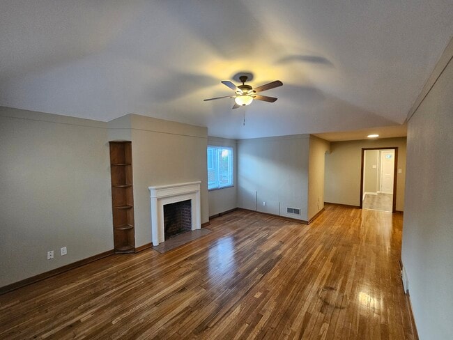 Photo - 1798 Northwest Blvd