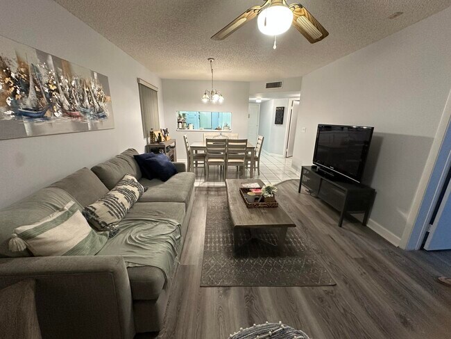 Photo - 3138 Via Poinciana Unit 317
