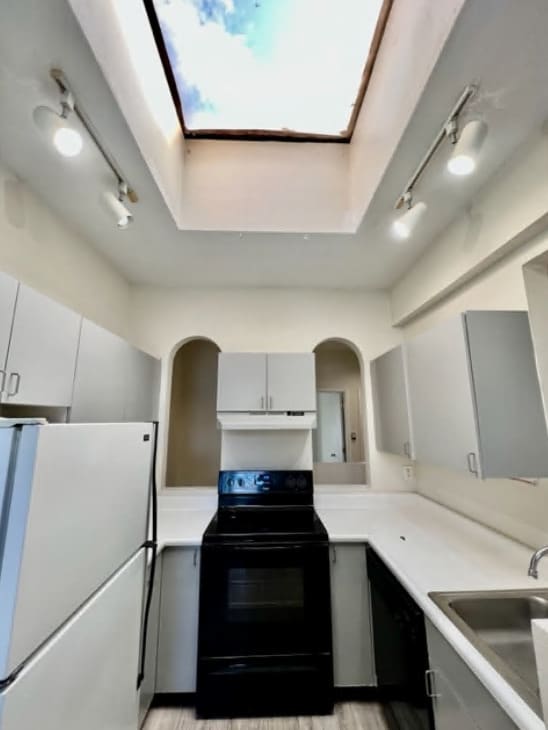 Photo - The Wolf Londoner Building