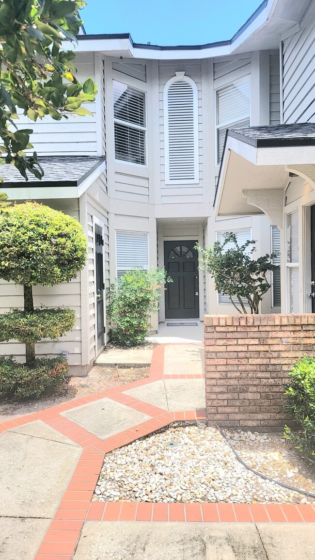 Photo - 596 N Nova Rd